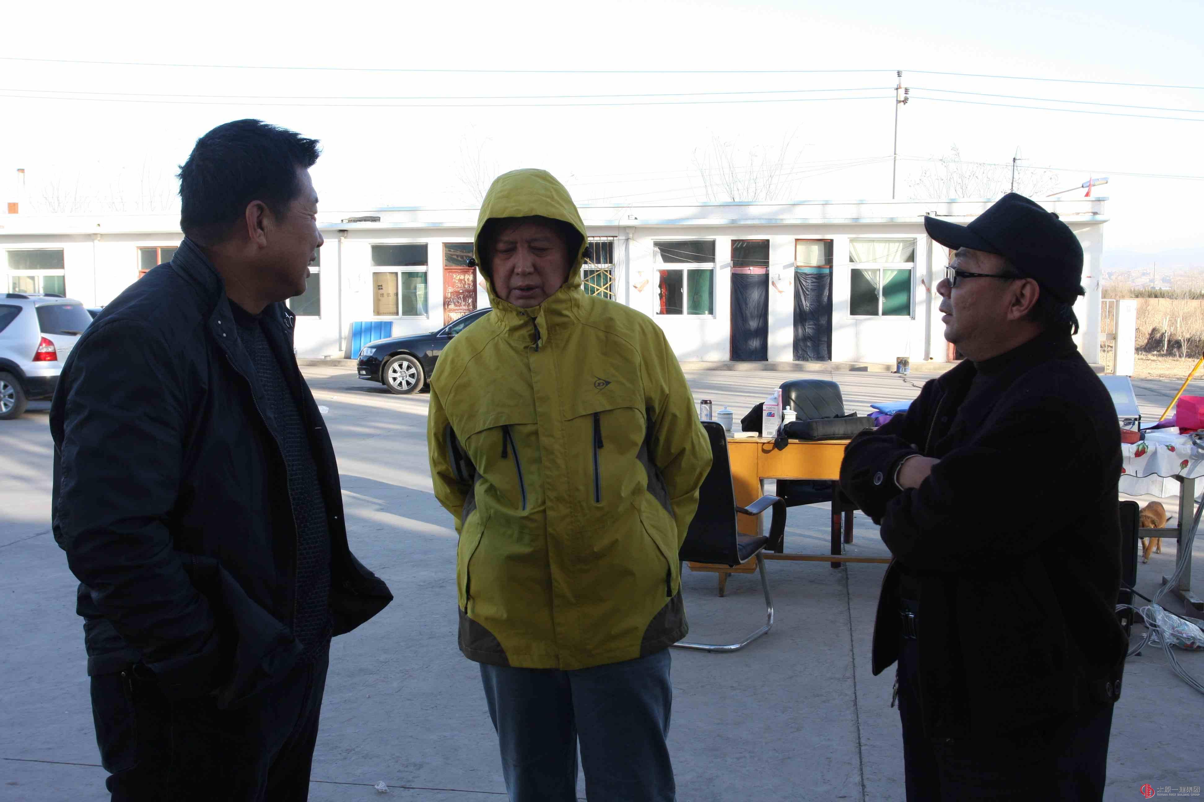 山西龙城建筑路桥有限公司附着式升降脚手架顺利通过国家建设部的检测