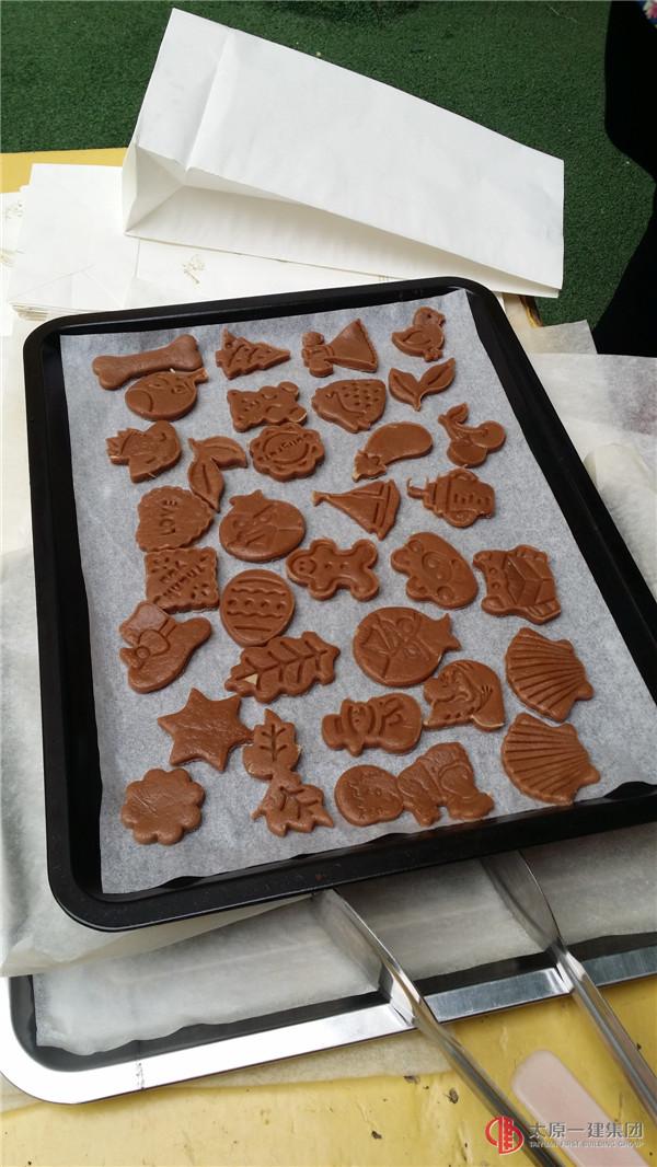 幼儿园举行“亲子DIY饼干创意制作”活动