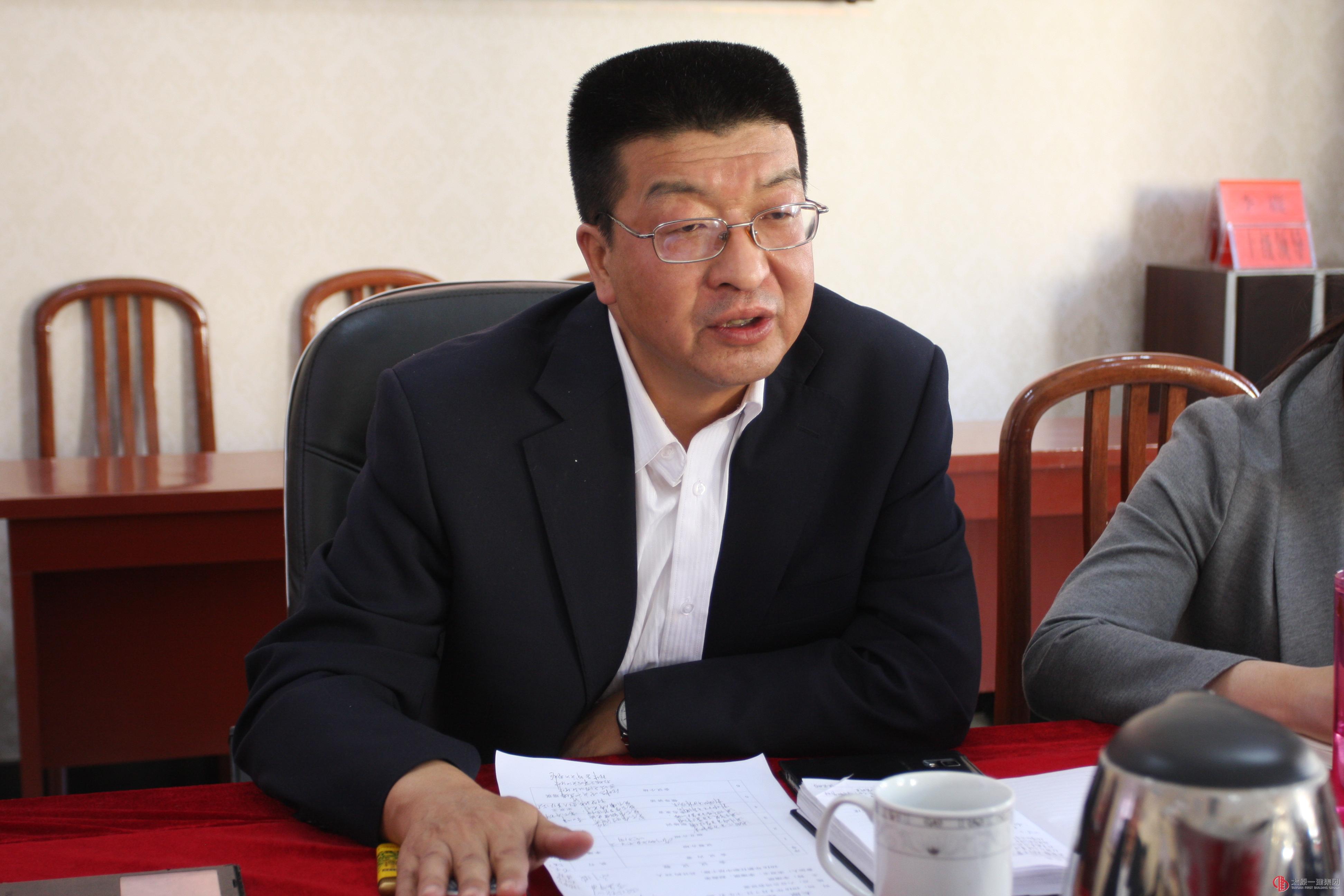 集团公司党委举行新任职中层以上干部政治培训会