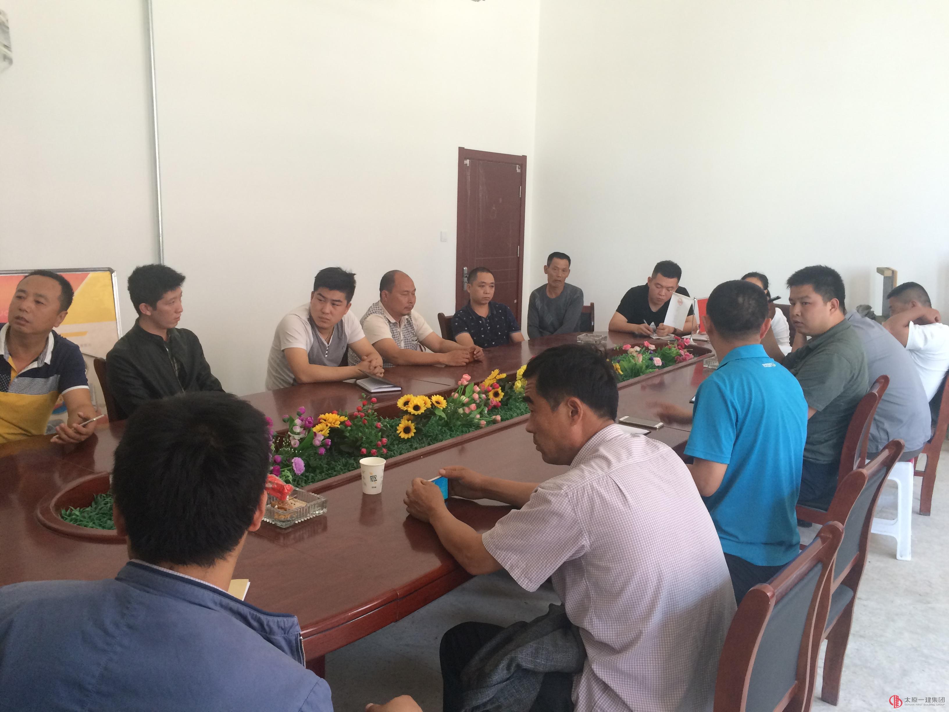 直属六分公司第二十七中项目部组织开展“安全生产月”活动