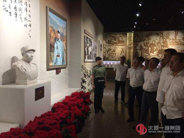 回顾党史 重温誓词 不忘初心 做合格党员